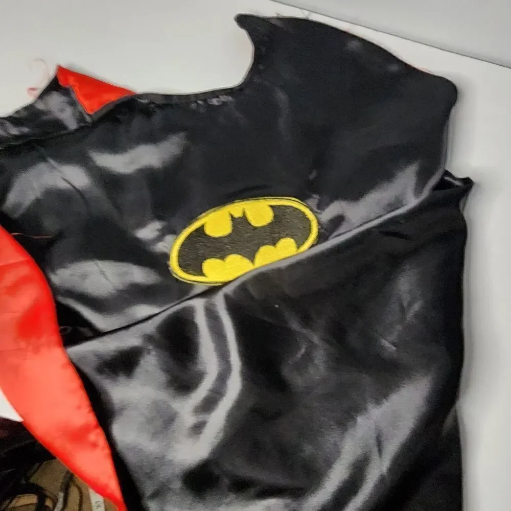 BATMAN VS SUPERMAN THE MOVIE: SUPERMAN CAPE ONE SIZE Some Snagging Superman Side